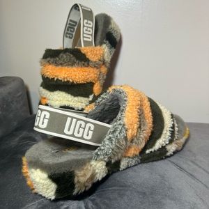 Nice for in tho house or out doors.